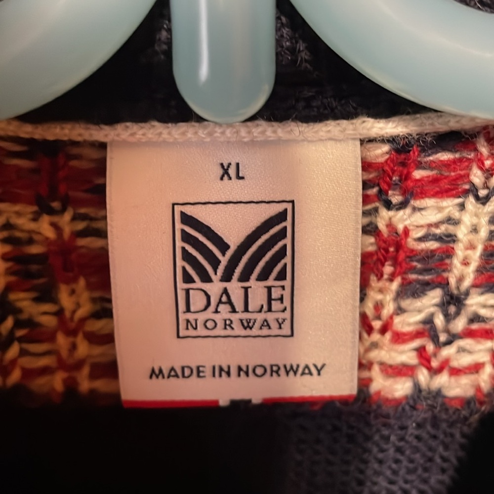 Women’s Norwegian wool sweater XL - Picture 2 of 11